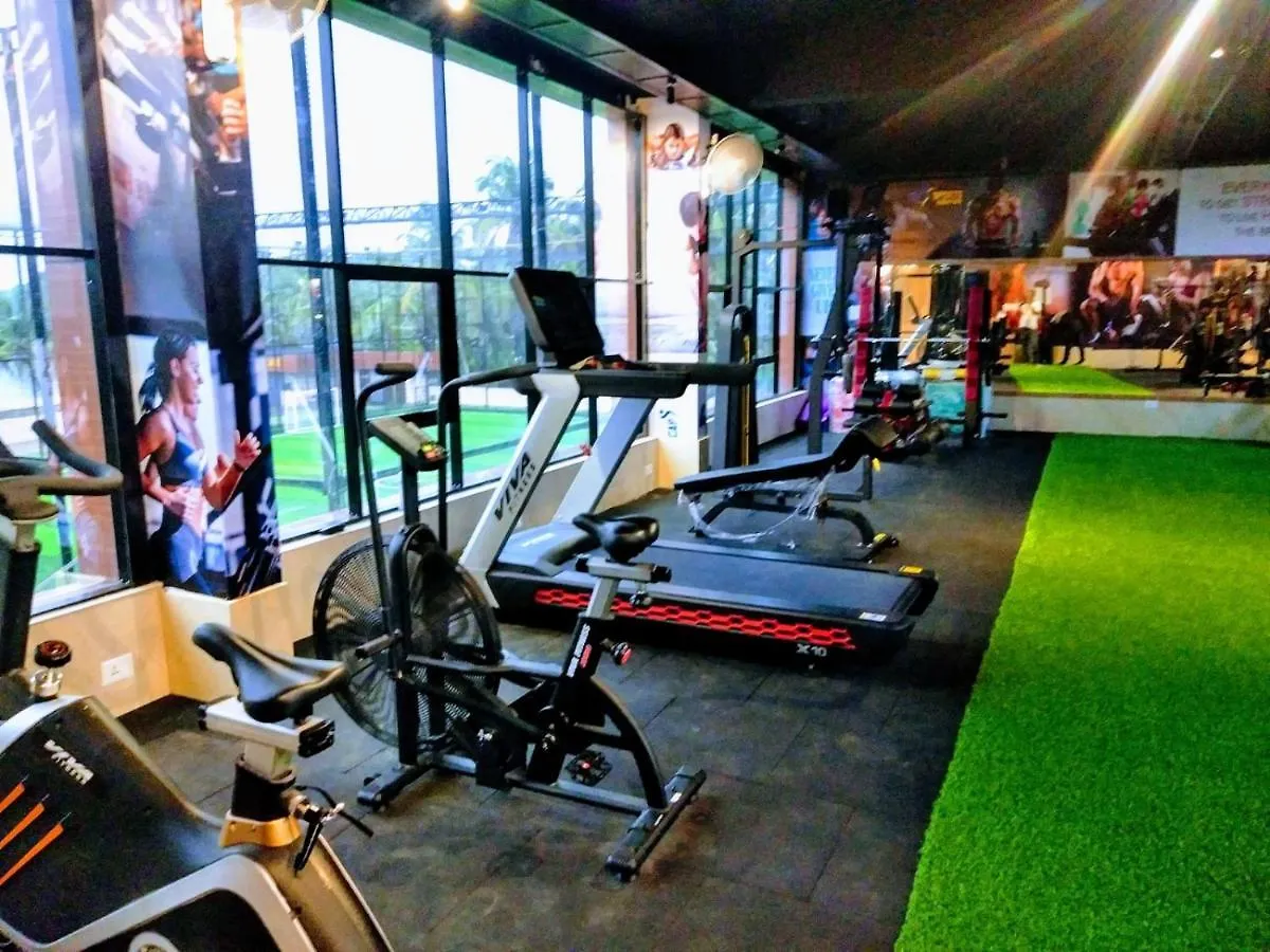 Cap Sports Center Hotell Nīleshwar